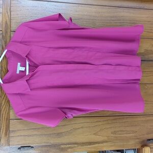 Dana Buchman Pink no show button  short sleeve blouse